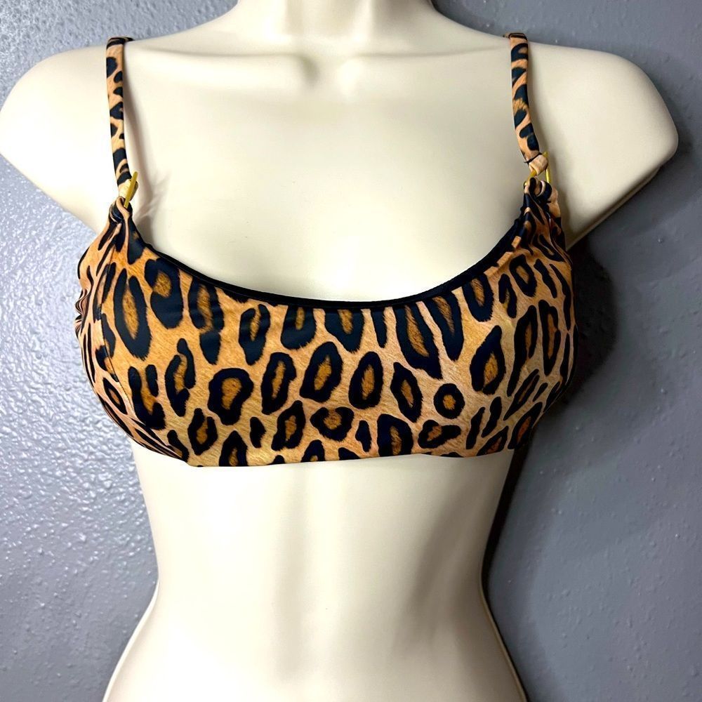 NWT Swiminista Leopard Top. Size XS